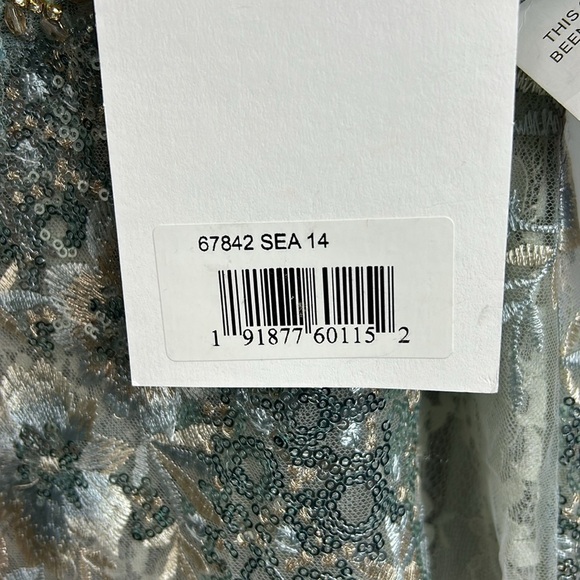 Mac Duggal 67842 NWT BELL SLEEVE FLORAL EMBELLISHED GOWN - Picture 13 of 15